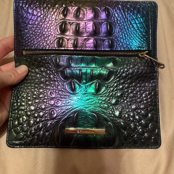 Brahmin Iridescent Crocodile Embossed wallet - Picture 9 of 14
